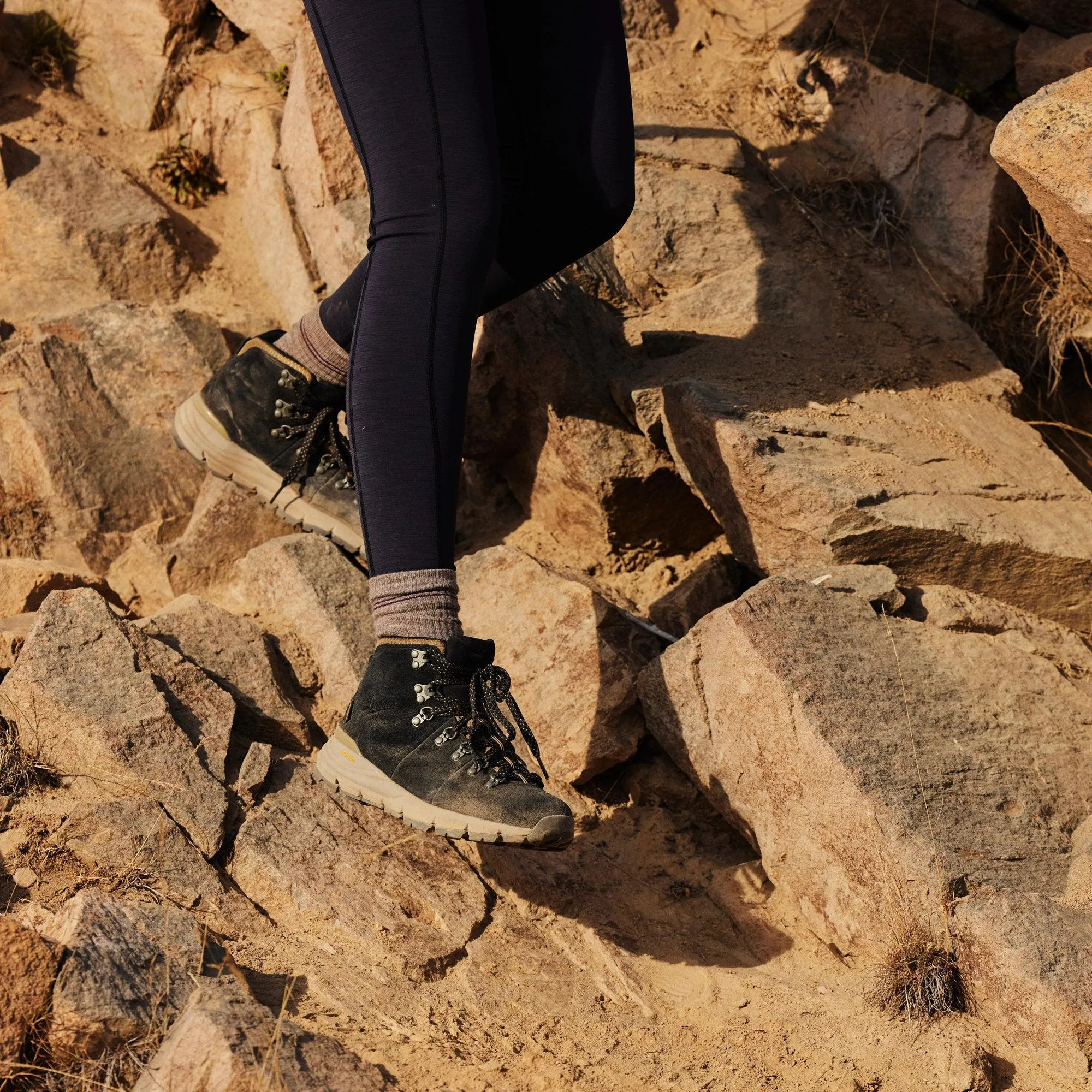 Women's Mountain 600 4.5" Black/Khaki